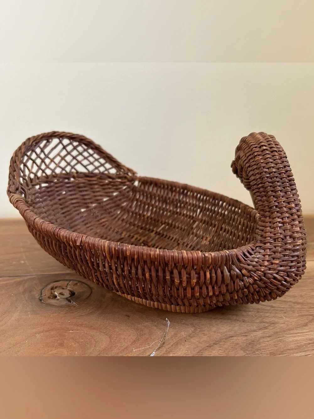 Wicker Swan Basket